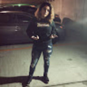 Meet your Posher, Leslie